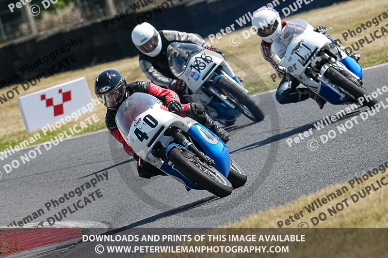 cadwell park;cadwell park photographs;cadwell trackday photographs;enduro digital images;event digital images;eventdigitalimages;peter wileman photography;racing digital images;trackday digital images;trackday photos